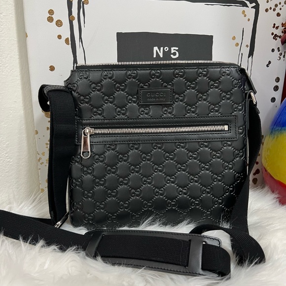 Gucci Black Crossbody Bag - Picture 2 of 16